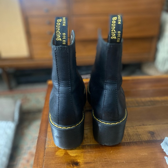 Women’s Doc Martens - Picture 7 of 9